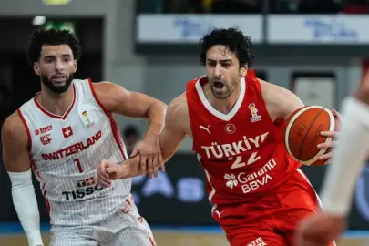 A Milli Erkek Basketbol Takımımız, İsviçre'yi farklı devirdi!