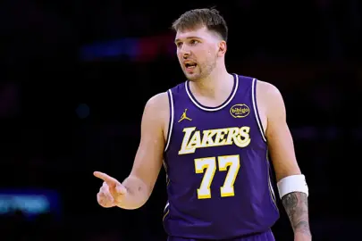 Emirates NBA Cup'ta Los Angeles derbisini Lakers kazandı