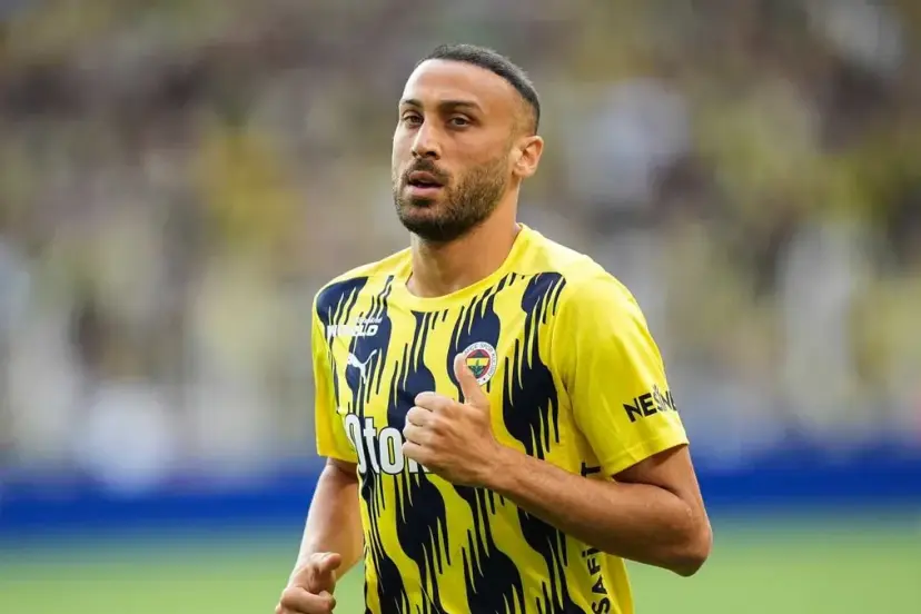 Fenerbahçe'de Cenk Tosun ameliyat oldu!