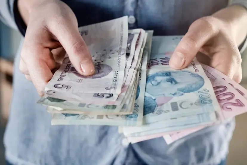 Memurlara yeni yıl öncesi nakit 105 bin TL! Aile Bakanlığı personeli maaş promosyonu açıklandı