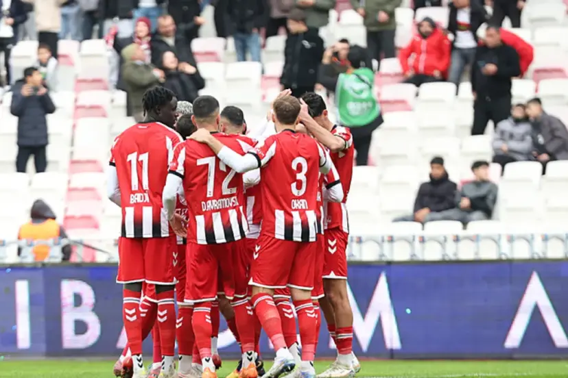 Sivasspor, Boluspor'u eli boş gönderdi