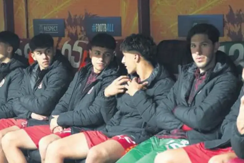 Yusuf Demir kesik yedi kulübede 6 genç oturdu