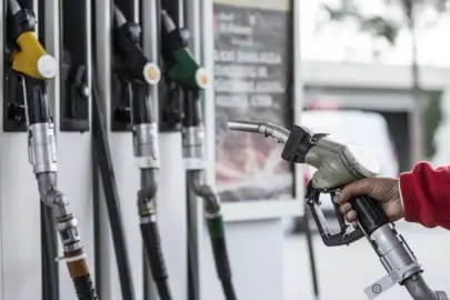 3 Aralık güncel akaryakıt fiyatları: Benzin, motorin ve LPG’ye zam gelecek mi?
