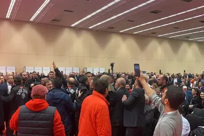 Alkollü başkan adayı Çağrı Çetin ortalığı karıştırdı: Gençlerbirliği olağanüstü genel kurulunda kavga