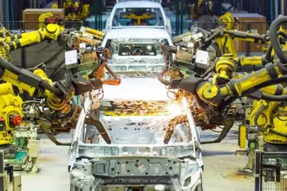 Araba fiyatlarını düşürecek hamle! İki otomobil devi, ucuz araba için ele ele verdi