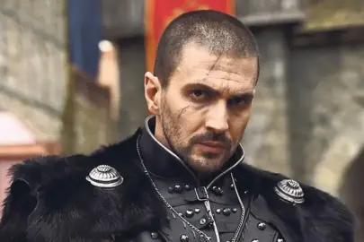 Bizans yeni kartlarını açıyor