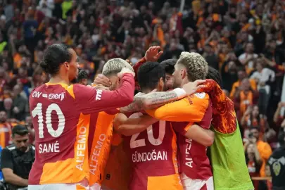 CANLI | Galatasaray'ın konuğu Samsunspor! Okan Buruk'un 11 tercihi belli oldu...