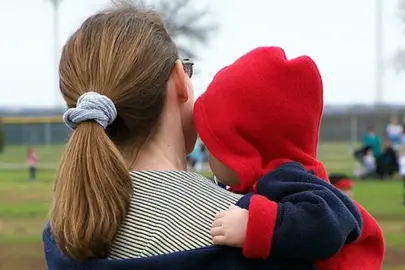 Doğum izninde yeni dönem: Süre 24 haftaya çıkıyor