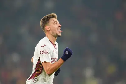 Ernest Muçi: “Takımımla gurur duyuyorum”