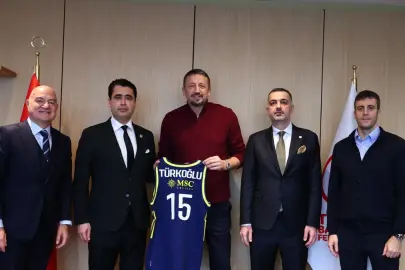 Fenerbahçe heyeti, TBF Başkanı Hidayet Türkoğlu'nu ziyaret etti!
