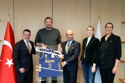Fenerbahçe'den TBF Başkanı Türkoğlu'na ziyaret!