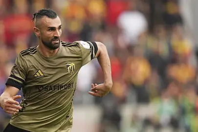 Kocaelisporlu taraftarlardan, Serdar Dursun’a derbi tepkisi