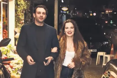 ‘Komşumla semti turluyoruz’