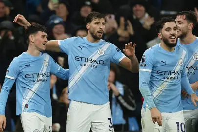 Manchester City, Sunderland'ı 3 golle geçti! zirveye 1 adım daha yaklaştı