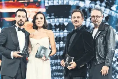 Ödülleri sevdiklerine ithaf ettiler