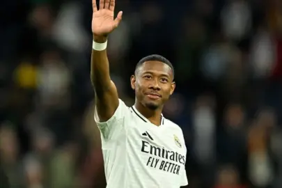Real Madrid'de David Alaba ile yollar ayrılıyor!