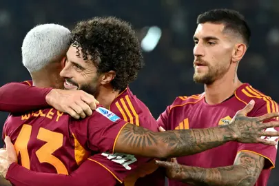 Roma, Como engelini tek golle geçti!