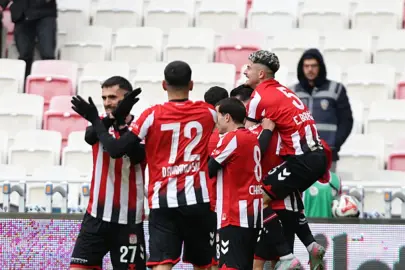 Sivasspor evinde Bandırmaspor'a geçit vermedi