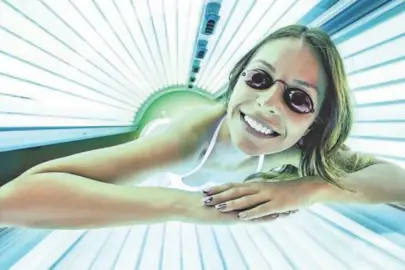 Solaryum cilt kanseri riskini 3 kat artırıyor