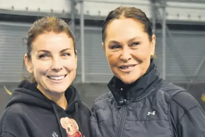 Tenis oynuyorum ama siz görmüyorsunuz