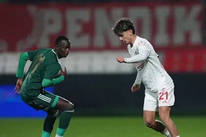 Trabzonspor sağ bek transferinde rotayı değiştirdi!