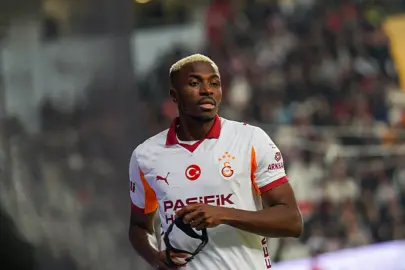 Victor Osimhen bu sezonki gol sayısını 12’ye çıkardı