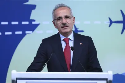 Bakan Uraloğlu açıkladı: 6 trafik, 8 transit uçuş rekoru kırıldı
