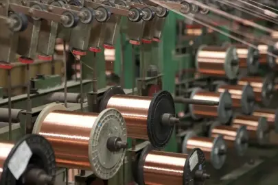 Emtia piyasalarında yükseliş sürüyor: Bakır ve kalay tarihi zirvede!