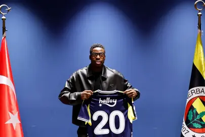 Fenerbahçe resmen açıkladı! Anthony Musaba imzayı attı