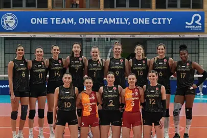 Galatasaray Kadın Voleybol Takımı set vermeden galip!