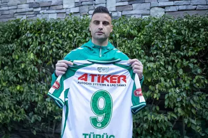 Konyaspor, Sander Svendsen ve Deniz Türüç'ü açıkladı!