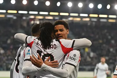 Milan, Cagliari deplasmanında galip!