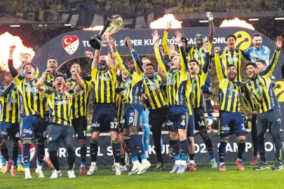 Olimpiyat’ta fener alayı