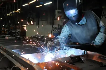 Sanayi üretimi kasımda yükseldi