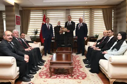 Ağrı Defterdarı'ndan Vali Bozkurt’a hafta ziyareti