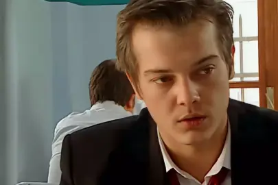 Arda Kural sevgilisiyle paylaştığı fotoğrafta son haliyle dikkat çekti