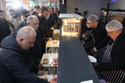 Bahçelievler'de dar gelirliler için semt lokantası açıldı