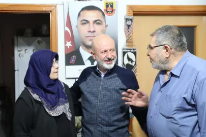 Çolakbayrakdar çifti şehit ailesine misafir oldu