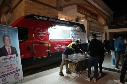 Denizli Büyükşehir’den cami çıkışlarında geleneksel ikram