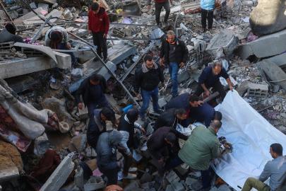 İşgalciler ateşkese rağmen Gazze'ye saldırılarını sürdürüyor: 72 bin 95 şehit