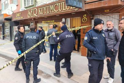 Malatya'da gündüz vakti kuyumcuda silahlı soygun girişimi