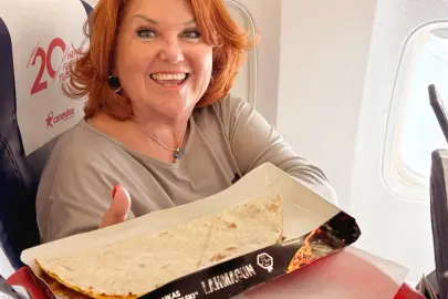 Mangal Lahmacun'a uçak yolcularından büyük ilgi