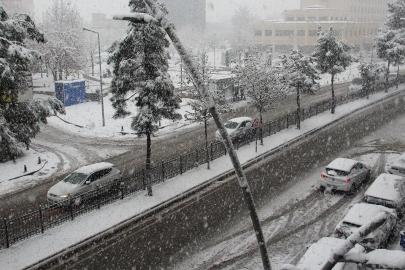 Meteoroloji'den kuvvetli yağış, kar ve fırtına uyarısı