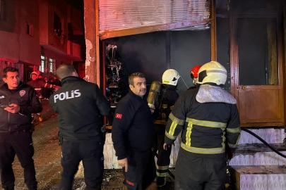 Şanlıurfa’da iş yerinde çıkan yangın söndürüldü