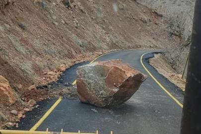 Siirt’te heyelan ve kaya düşmeleri: Kapanan yollar ulaşıma açıldı