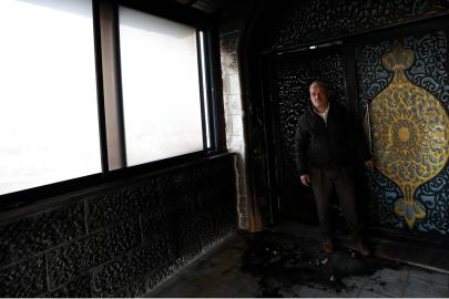 Siyonist yerleşimci çeteler, Batı Şeria'da bir camiyi ateşe verdi