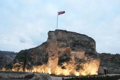 Tarihin kapıları yeniden açıldı