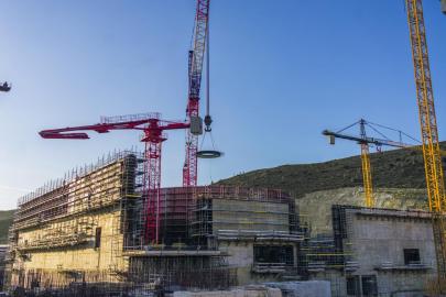 Akkuyu'da kritik yapısal bileşen monte edildi