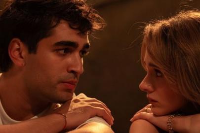 Bize Bi'Şey Olmaz dizisinin konusu ne? Bize Bi'Şey Olmaz dizisinin oyuncuları kimler?