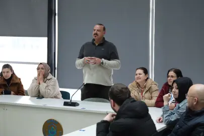 Bursa Yıldırım'da 'temel fotoğrafçılık' eğitimi başladı